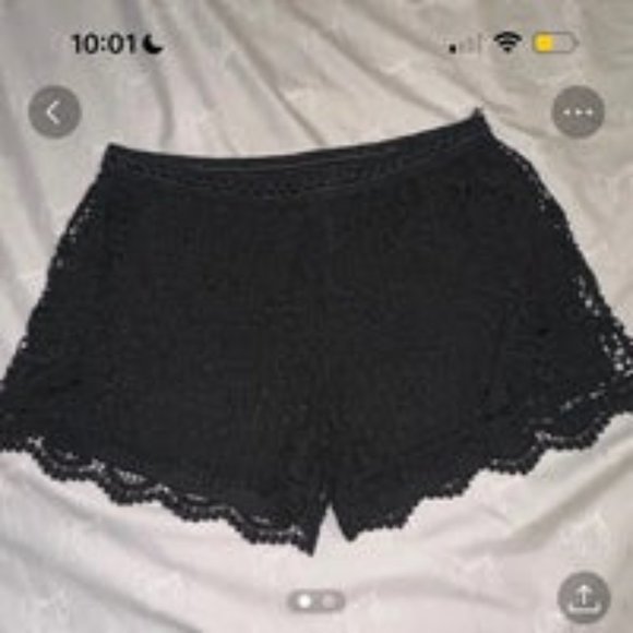 Women shorts - Picture 1 of 1